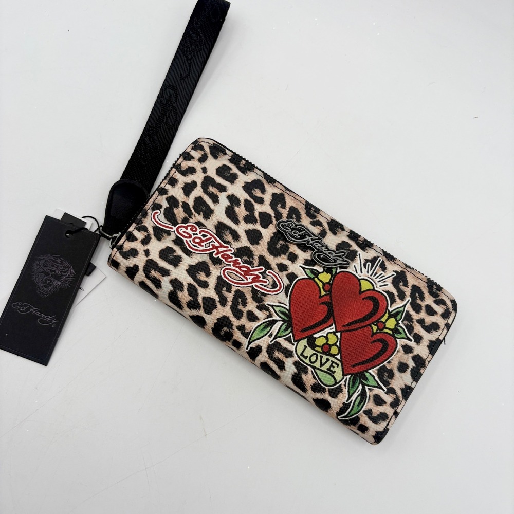 Ed Hardy Leopard Cheetah Print Hearts Love Zip Around‎ Wallet Wristlet Black